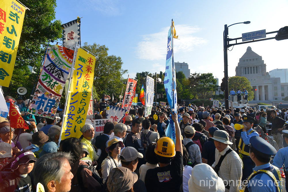 No nukes parade in Tokyo