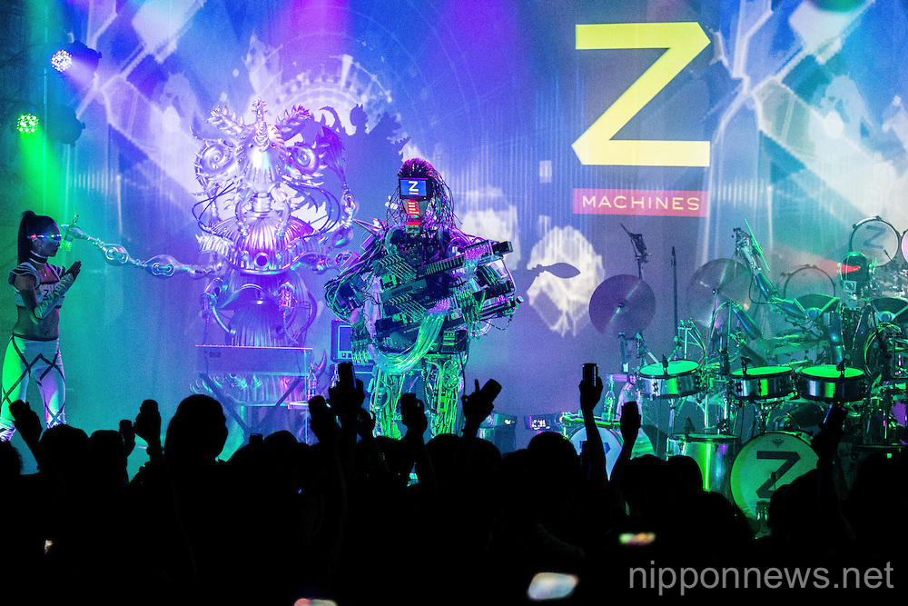 Robot Band Z-Machines Debut Live