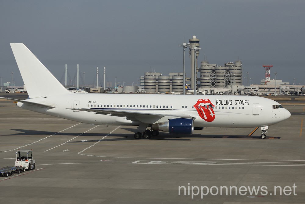 The Rolling Stones arrive in Japan