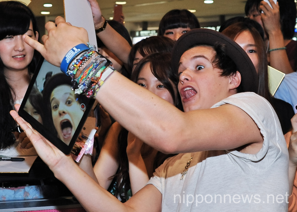 The Vamps Arrive in Japan