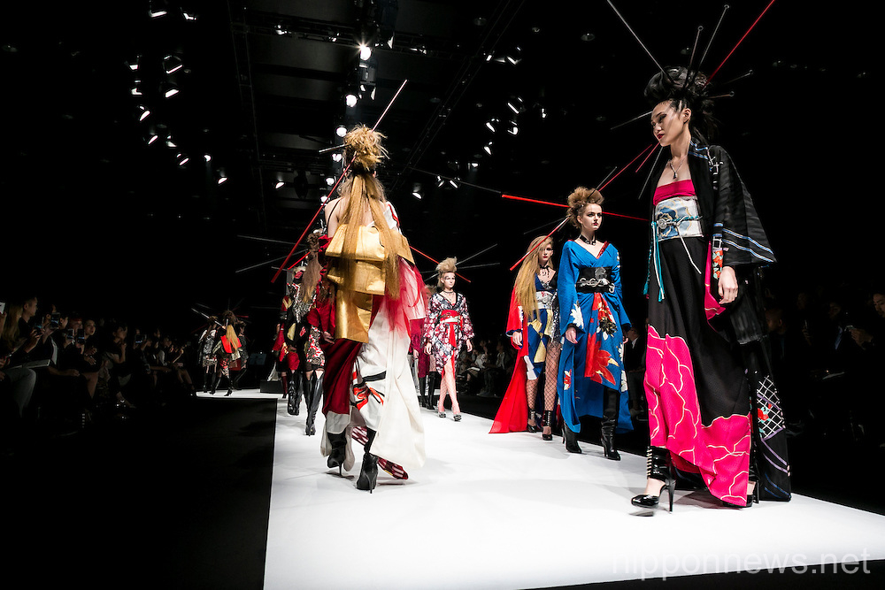Mercedes-Benz Fashion Week Tokyo 2016 S/S : YOSHIKIMONO FIRST COLLECTION