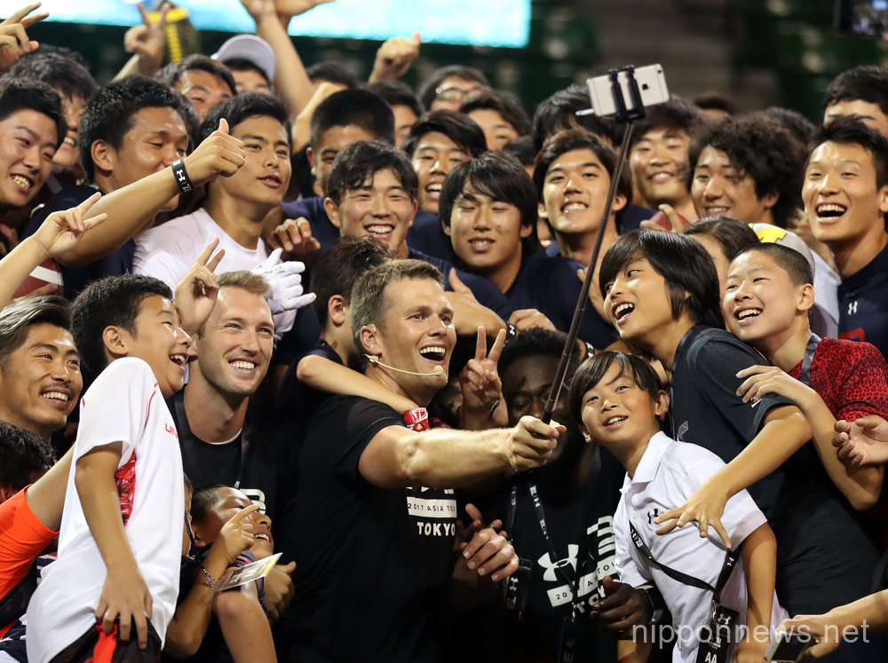 NFL star Tom Brady gives lesson to students in Japan