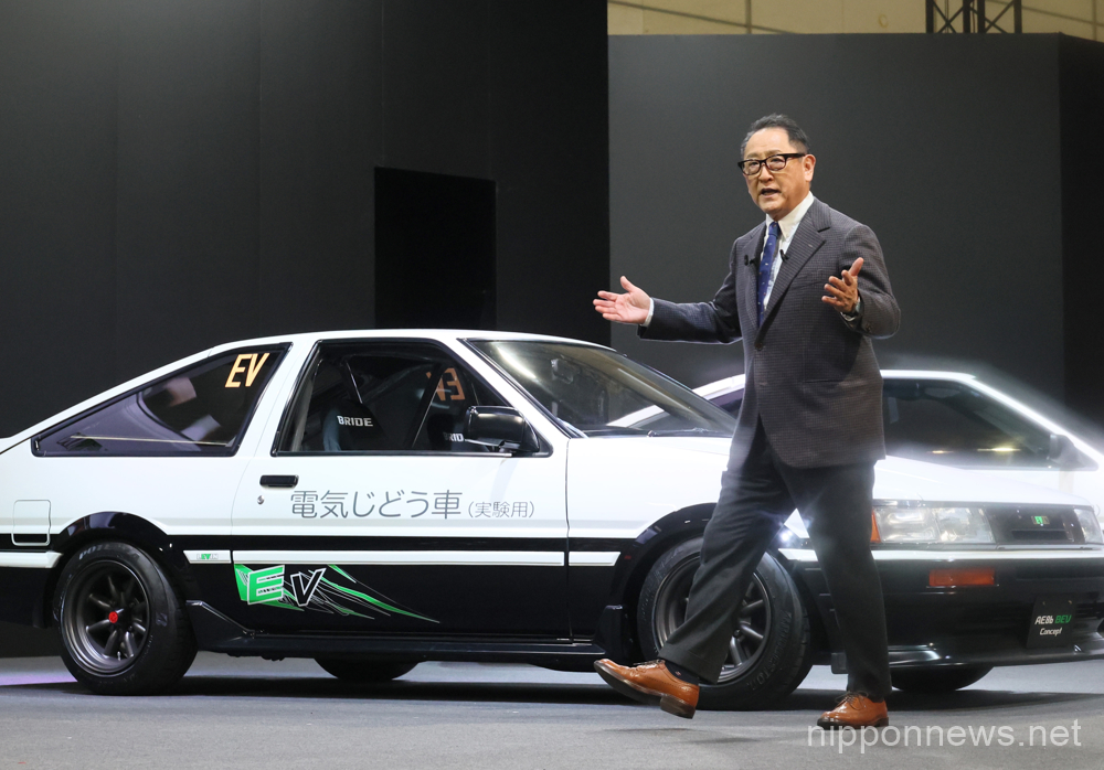 January 13, 2023, Chiba, Japan - Japan's automobile giant Toyota Motor president Akio Toyoda displays concept models of electric and hydrogen vehicles at an annual custom car show "Tokyo Auto Salon" in Chiba, suburban Tokyo on Friday, January 13, 2023. (Photo by Yoshio Tsunoda/AFLO)