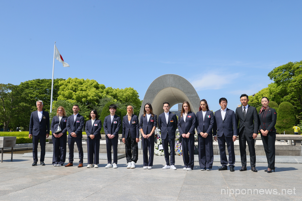 Members of “G-7 Gymnastics Hiroshima” visit Hiroshima Peace Memorial Museum