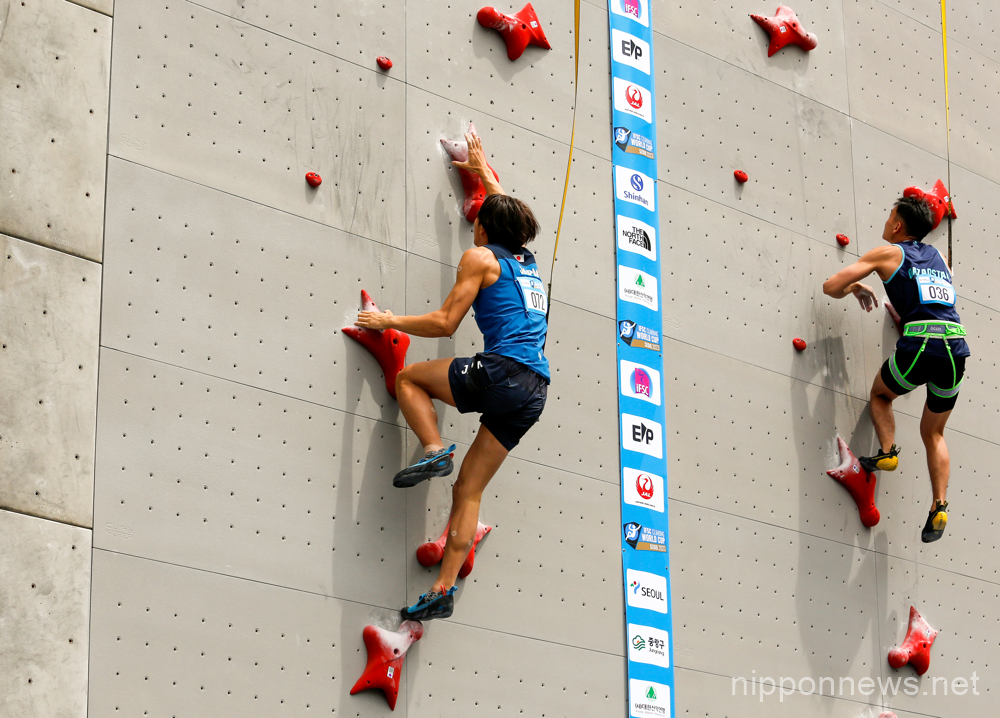 Shuto Fujino (L, JPN), Apr 28, 2023 - Sport Climbing : Men's Speed qualification during the IFSC Climbing World Cup Seoul 2023 at Jungnang Sport Climbing Stadium in Seoul, South Korea. (Photo by Lee Jae-Won/AFLO) (SOUTH KOREA)