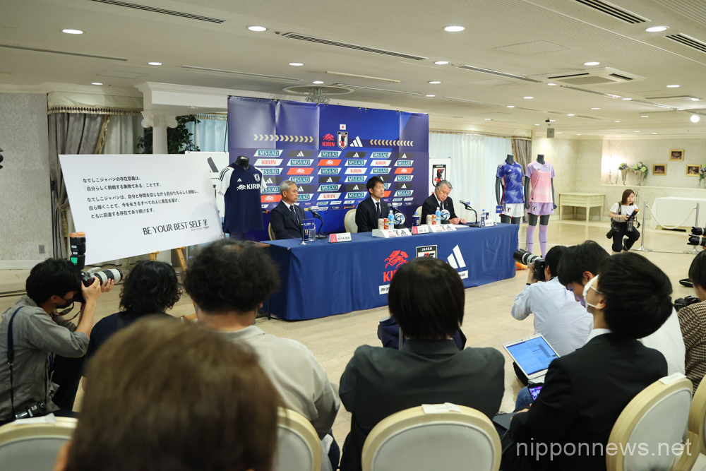 (L to R) Norio Sasaki, Futoshi Ikeda, Kozo Tashima (JPN), JUNE 13, 2023 - Football / Soccer : Head coach Futoshi Ikeda of Japan during a press conference of announcement the members of the Japan women's national team for the 2023 FIFA Women's Wolrd Cup, in Chiba, Japan. (Photo by YUTAKA/AFLO SPORT)
